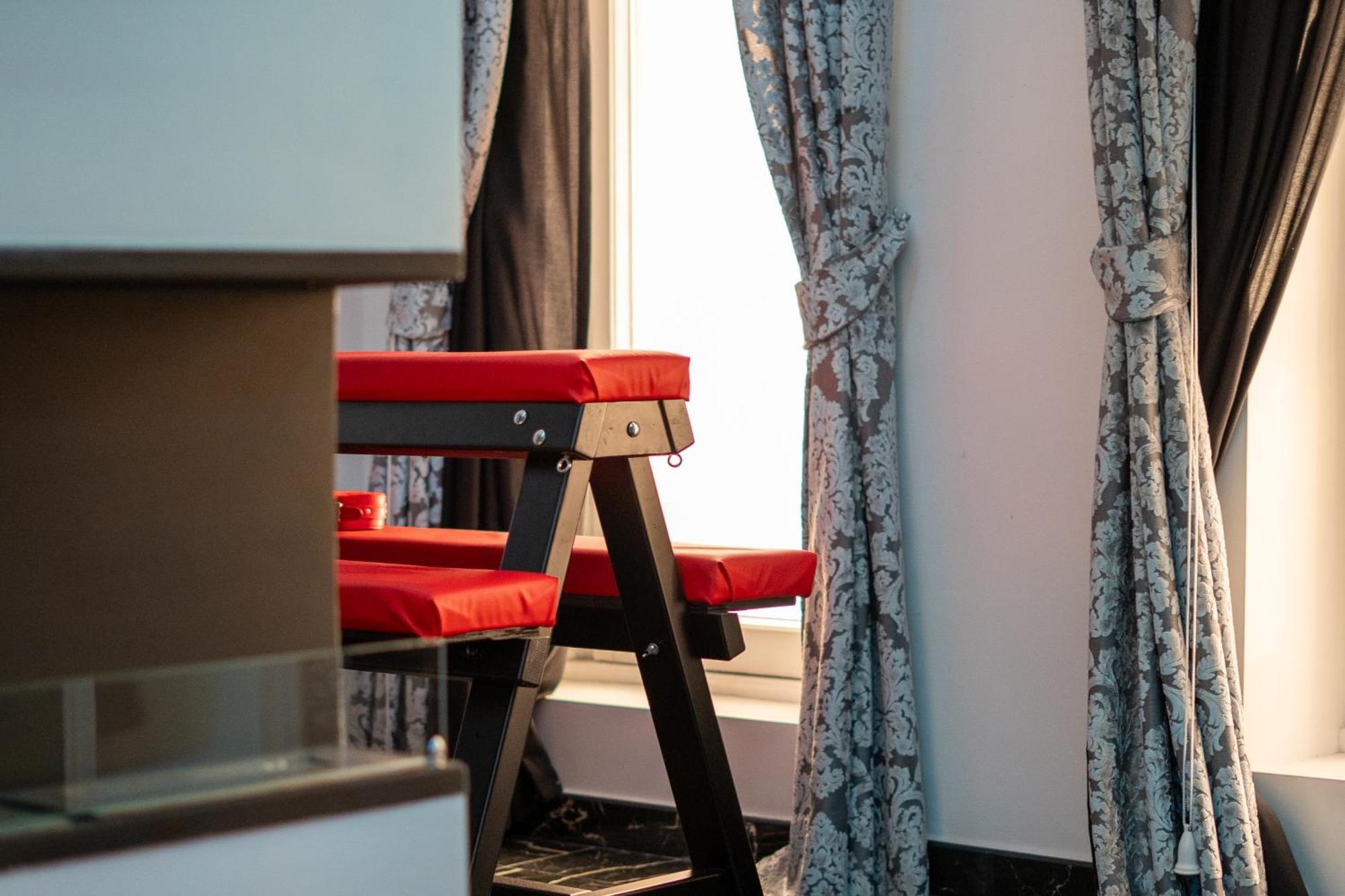 Suite Luxury Bdsm Rome Exterior photo