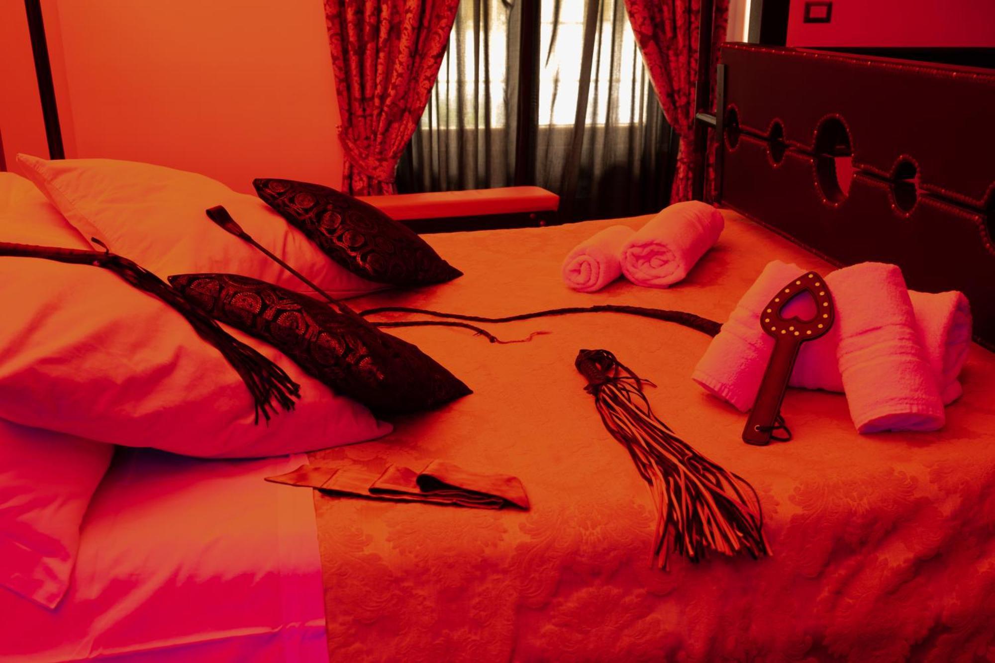 Suite Luxury Bdsm Rome Exterior photo