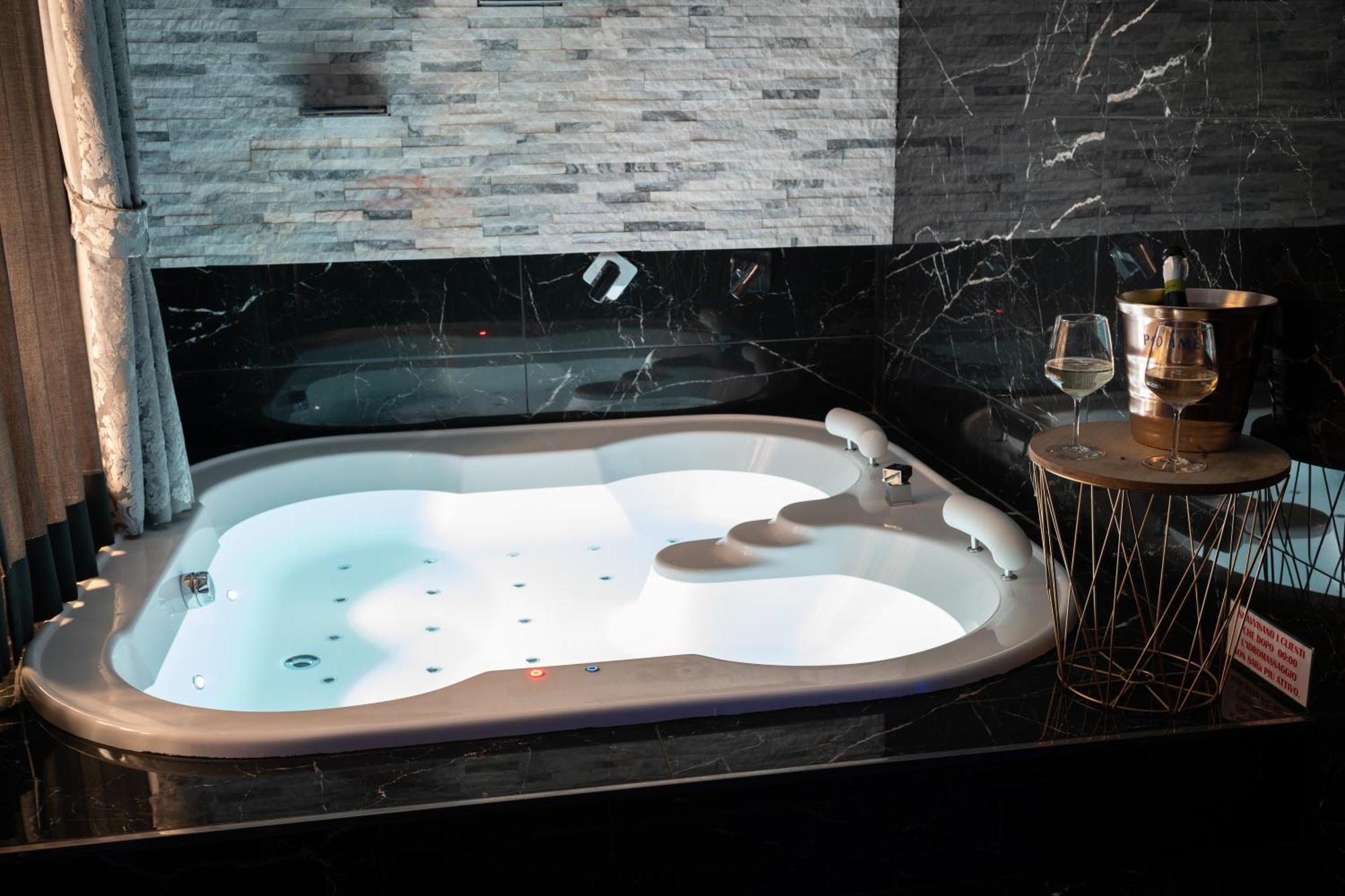 Suite Luxury Bdsm Rome Exterior photo